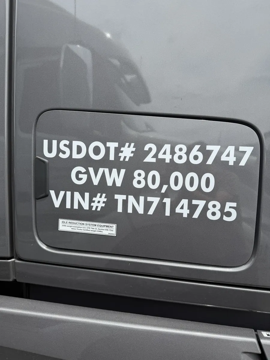 US DOT & Truck Lettering project photo 5