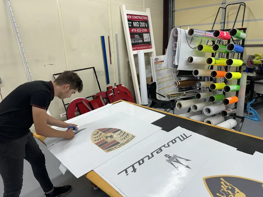 Material guidance before you commit &mdash; Sign Design