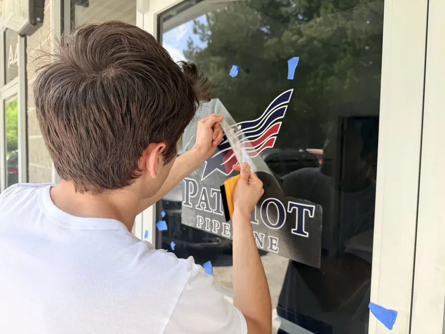Frosted and privacy graphics — Window Graphics